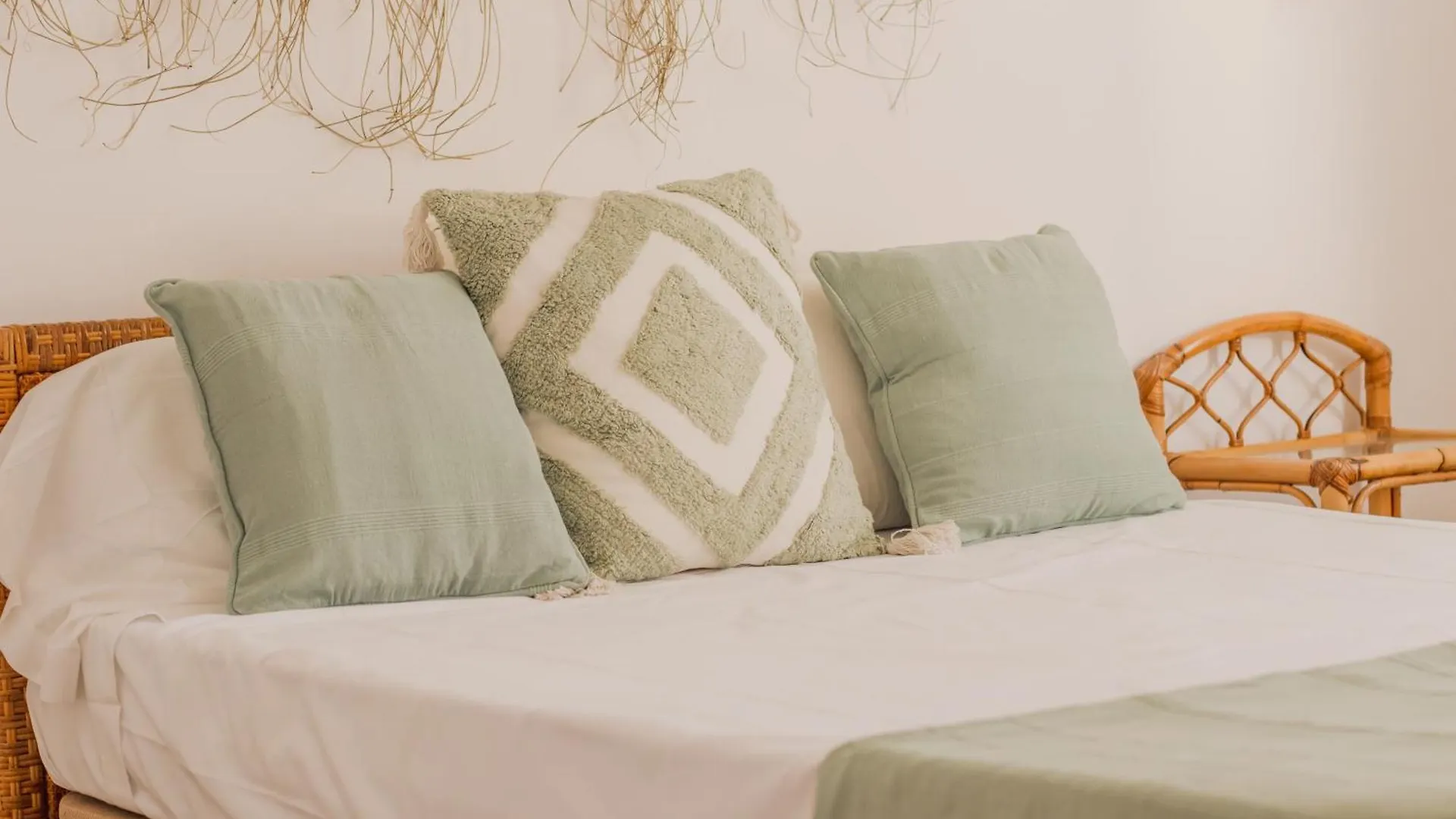Apartamentos Sol Naixent 라메틀라 데 마르 0*,